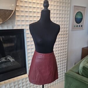 Gianni Bini Rachel Genuine Leather Mini Skirt Red Women’s Size Small, Back Zip